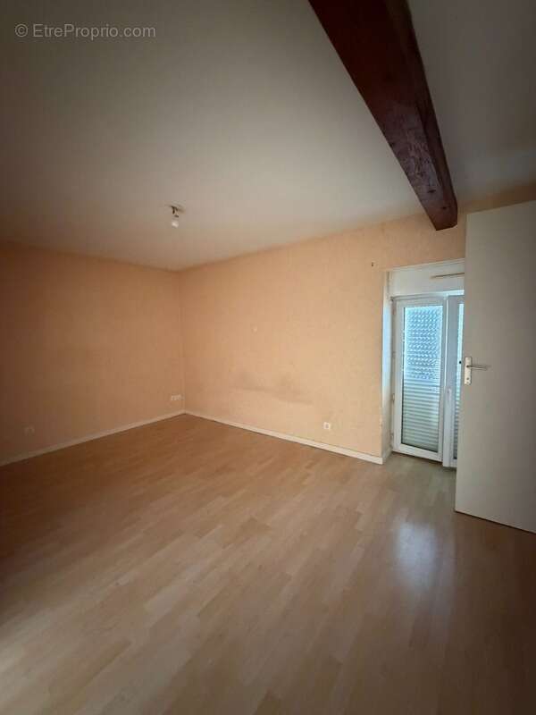 Maison à SAINT-MARTIN-BELLE-ROCHE