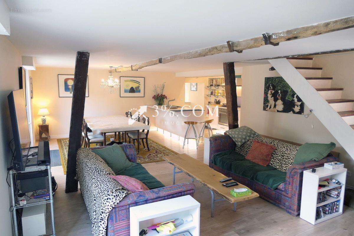 Maison à AVESNES-EN-VAL