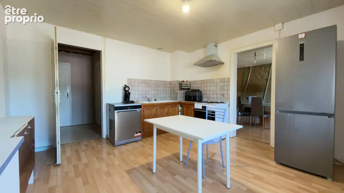 Appartement à PIERREFONTAINE-LES-VARANS