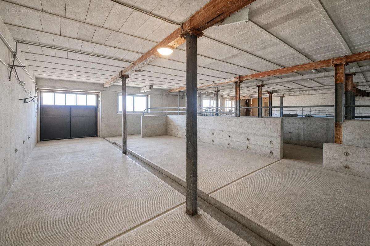 Maison lumineuse de 200 m² à Vrécourt avec jardin - photo 8