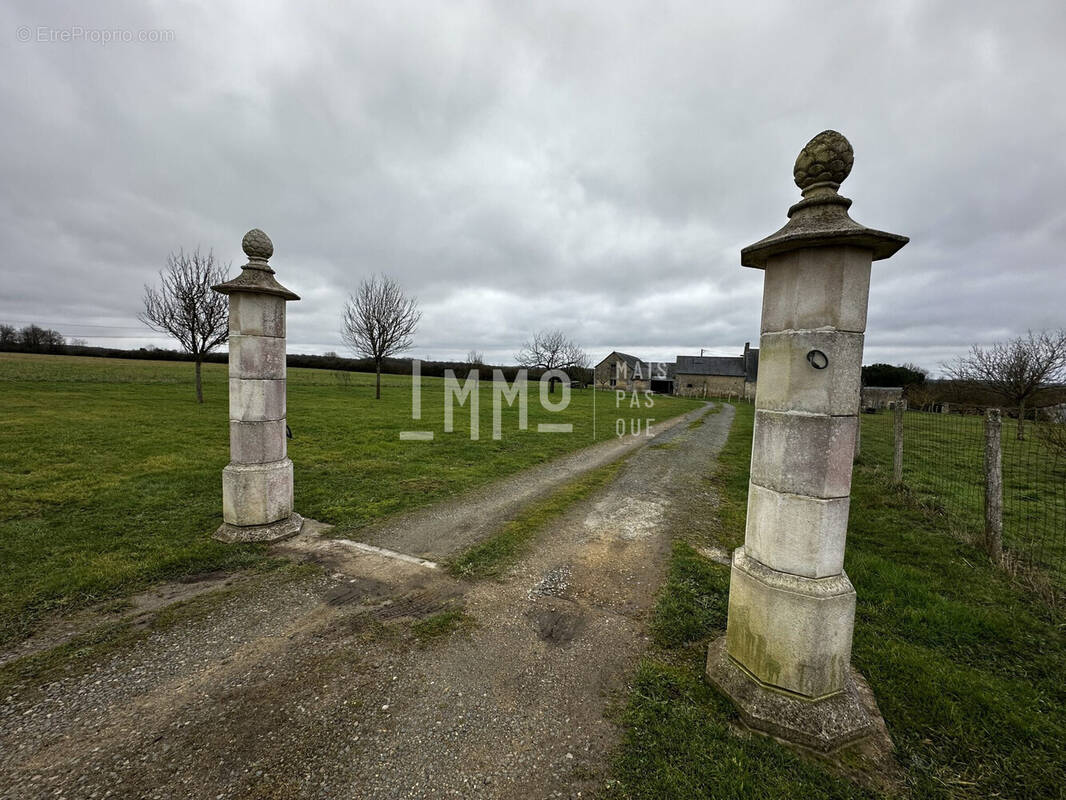 Maison à BUEIL-EN-TOURAINE