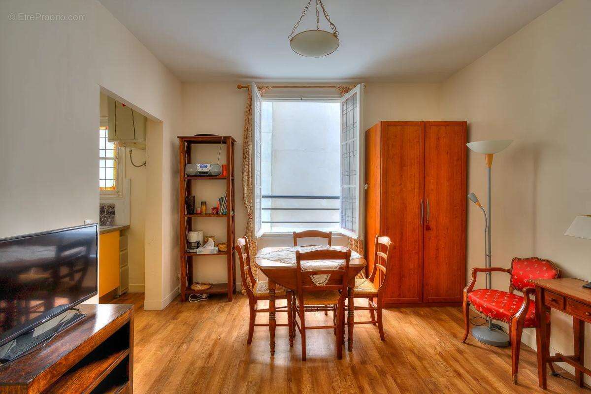 Appartement à PARIS-6E