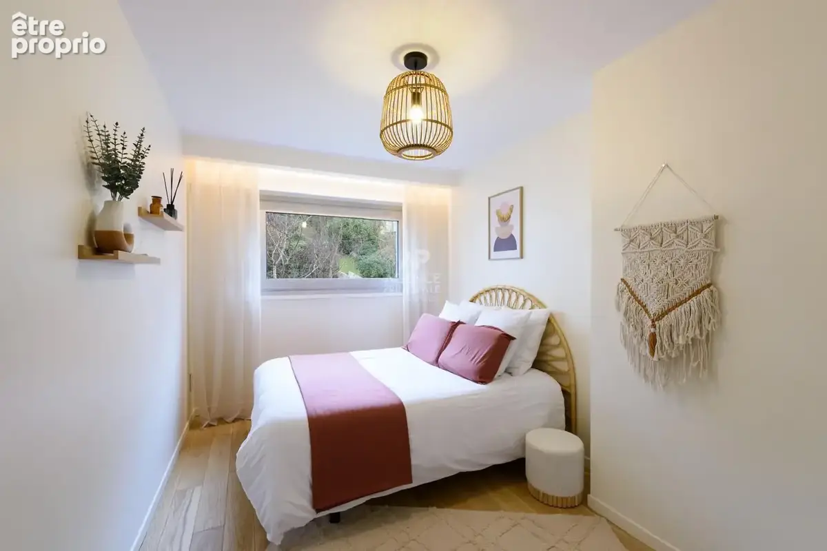 CHAVILLE limite Sèvres - MARIVEL - Beau 4 pièces rénové avec 3 chambres et balcon - photo 9