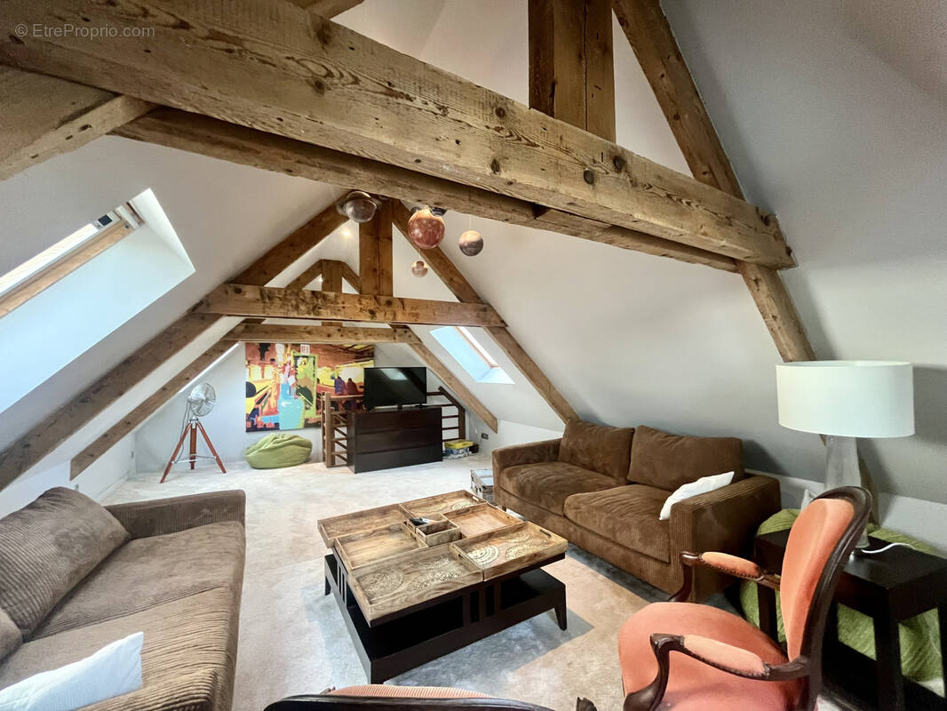 Appartement à PORT-EN-BESSIN-HUPPAIN