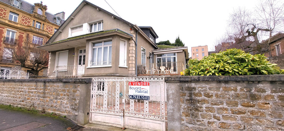 Maison à CHARLEVILLE-MEZIERES