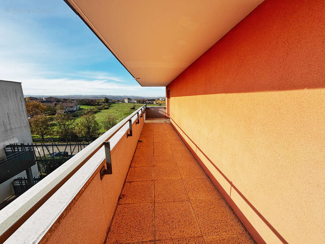 Appartement à L'ISLE-D'ABEAU
