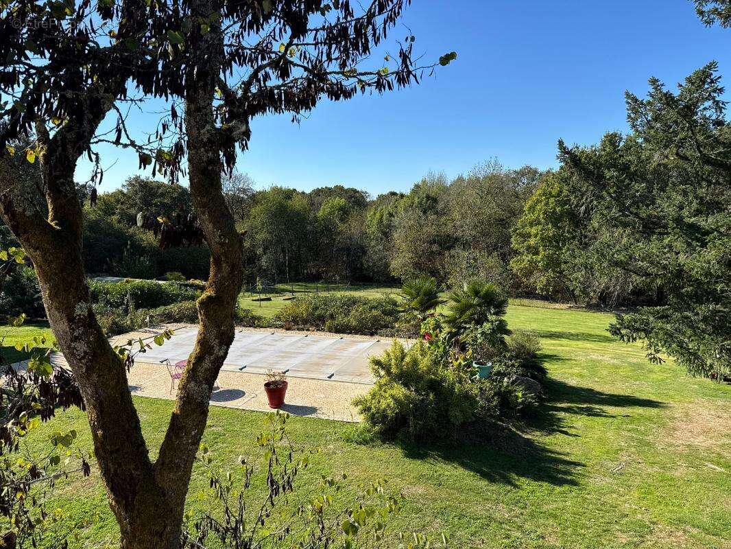 Maison à NOTRE-DAME-DE-SANILHAC