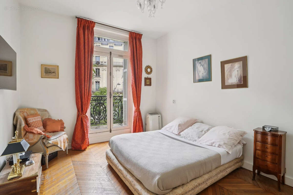 Wagram 75017 - 5 pieces - 149 m2 + balcon - photo 6