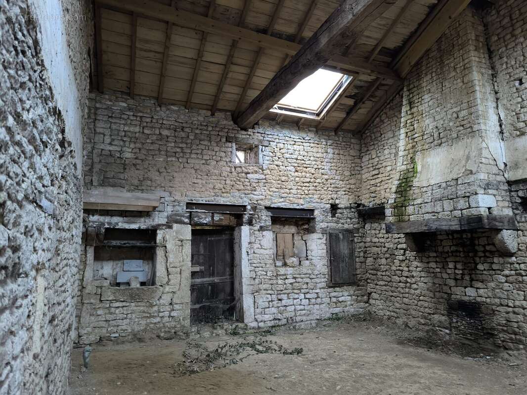 Maison à VILLEMAIN