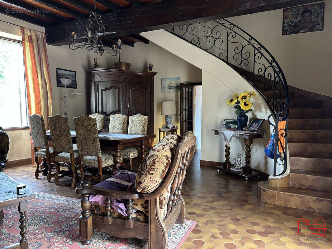 Maison à LAROQUE-TIMBAUT