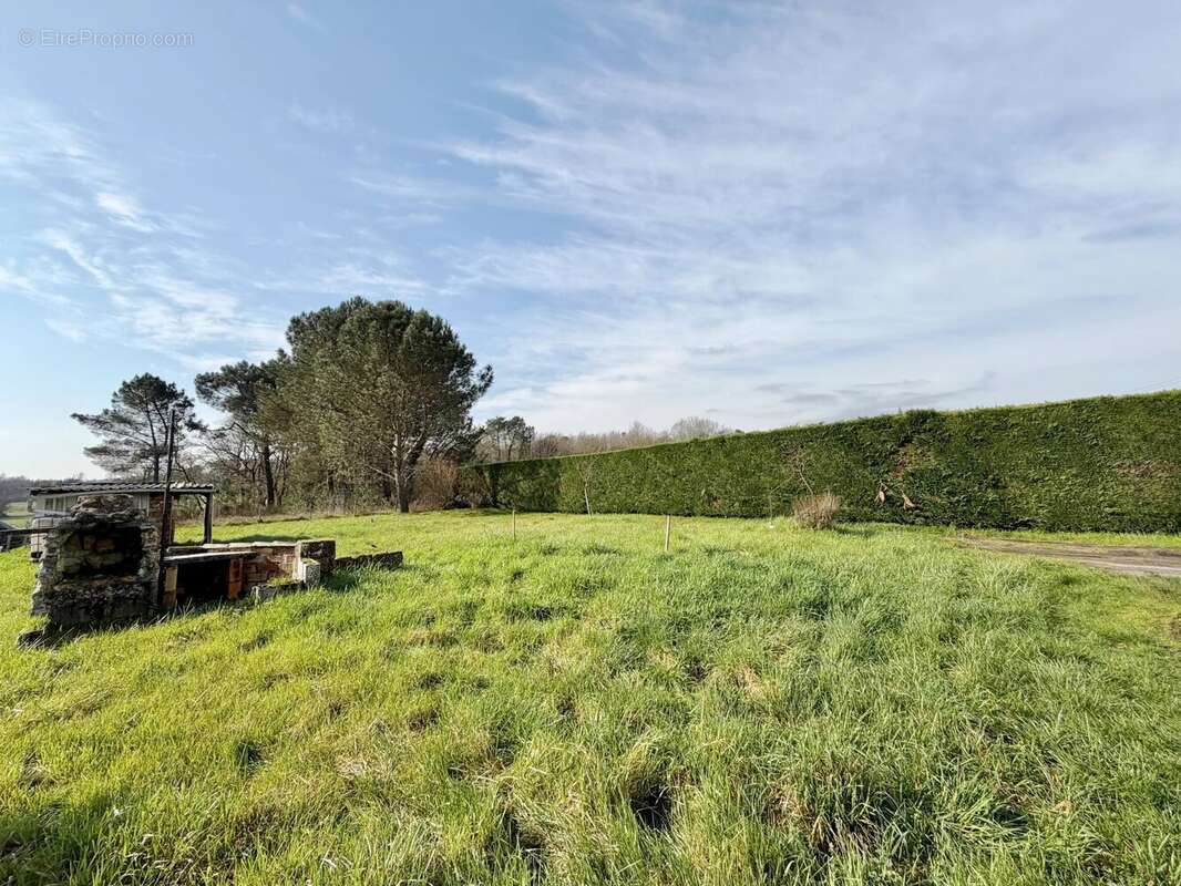 Maison à SAINT-CHRISTOLY-DE-BLAYE