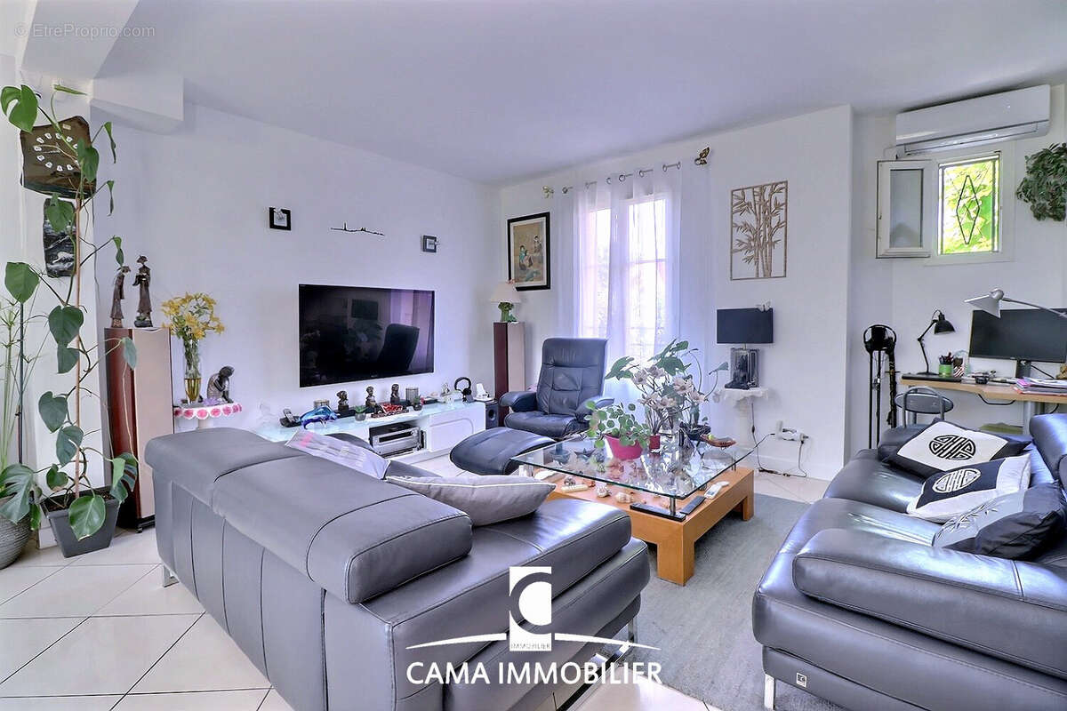 Individuelle - 4 chambres - terrain 595 m2 - sous sol total - gare a pieds - photo 4