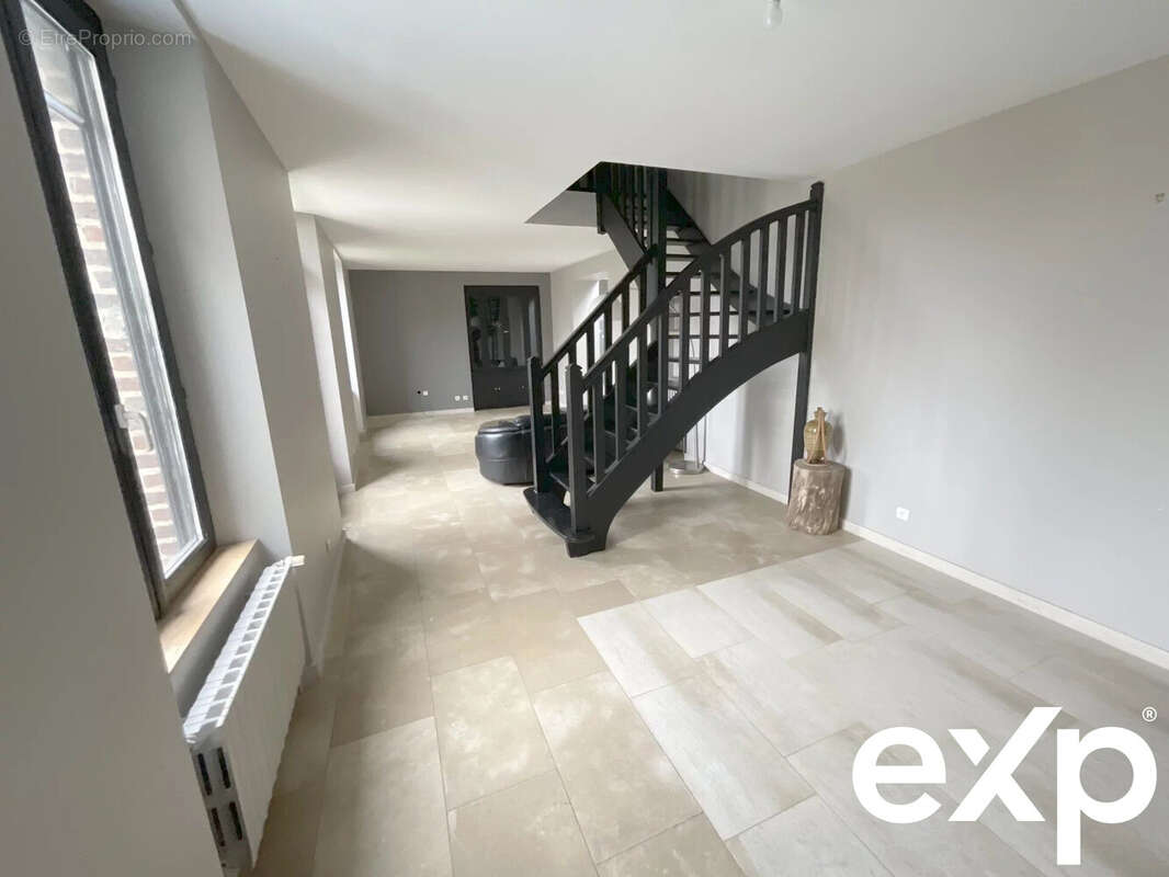 Maison à SAINTE-SAVINE