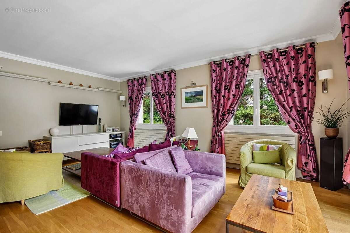 Le vesinet 15 mn rer et centre ville - maison familiale  5 chambres  - lumineuse - terrain 404 m² - photo 5