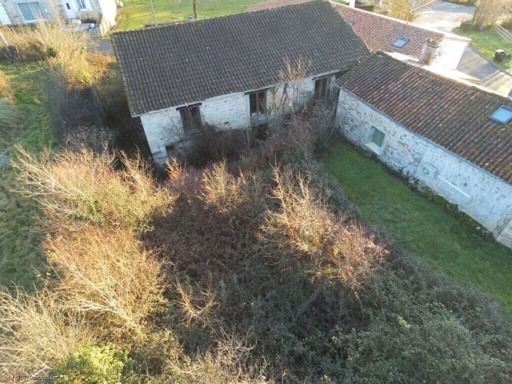 Maison à VERTEUIL-SUR-CHARENTE