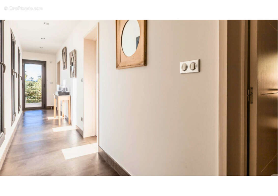 Maison à FORCALQUIER