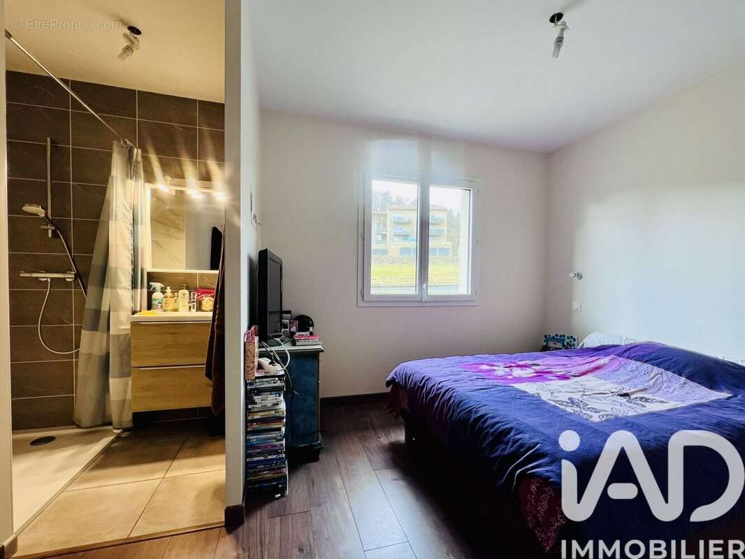 Maison 103 m² à Saint-Clement-Les-Places  - photo 8