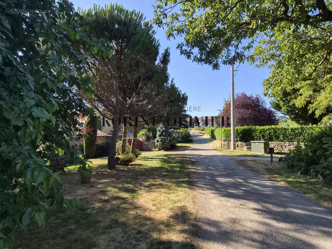Maison en pierre de caractère   215 m2 Vue Ardèche - photo 17