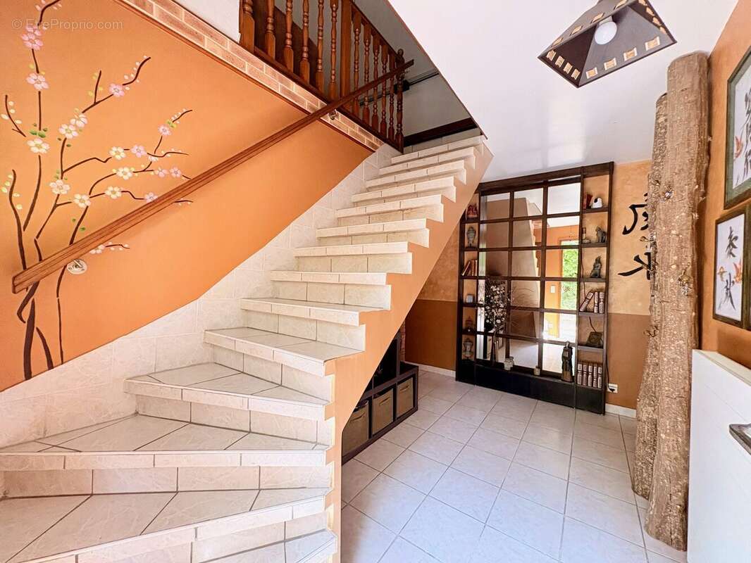 Maison 150 m² à Saran  - photo 8