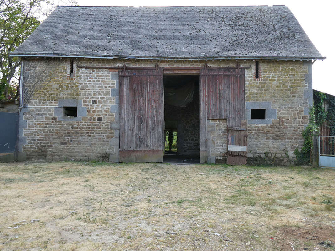 Maison à COMMER