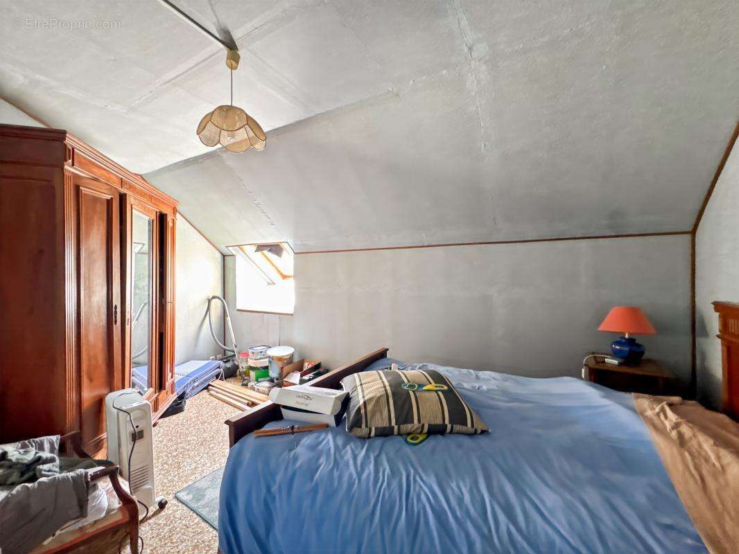 Maison à EQUEMAUVILLE