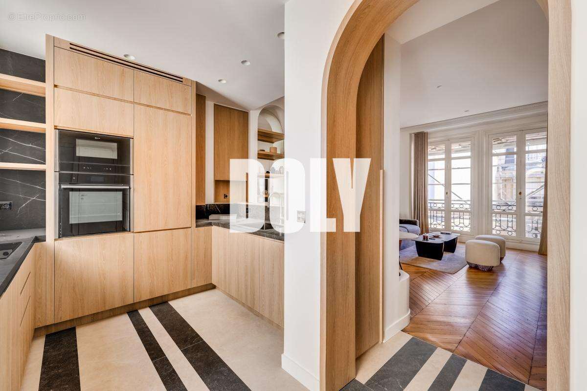 Appartement à PARIS-2E