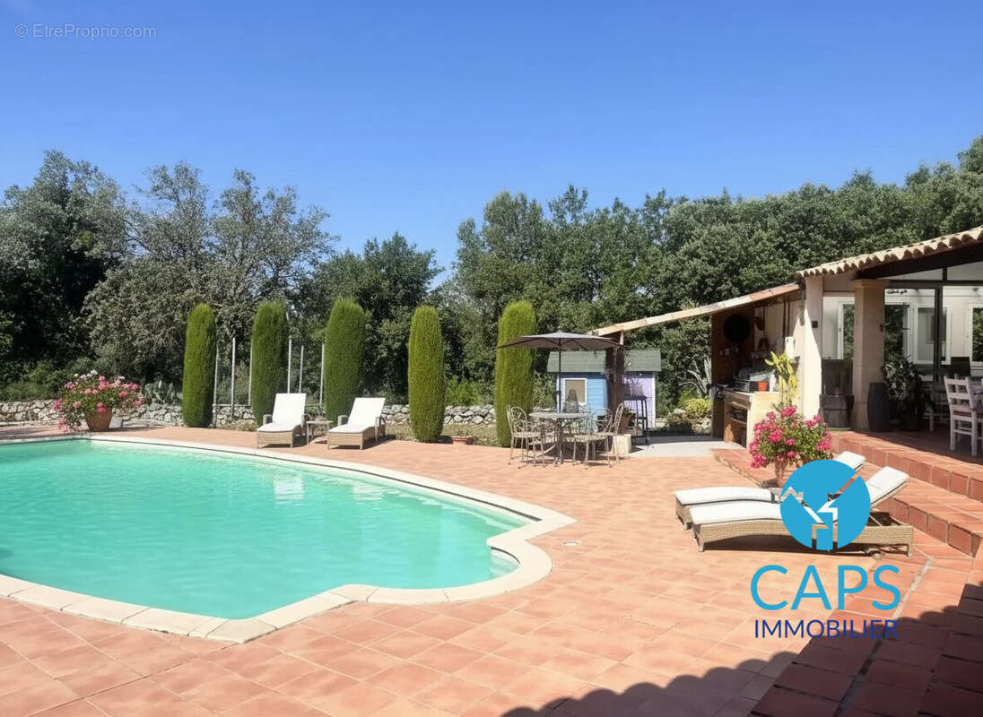 Maison à GARRIGUES-SAINTE-EULALIE