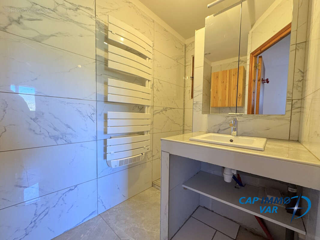 Maison 140 m² à Signes  - photo 9