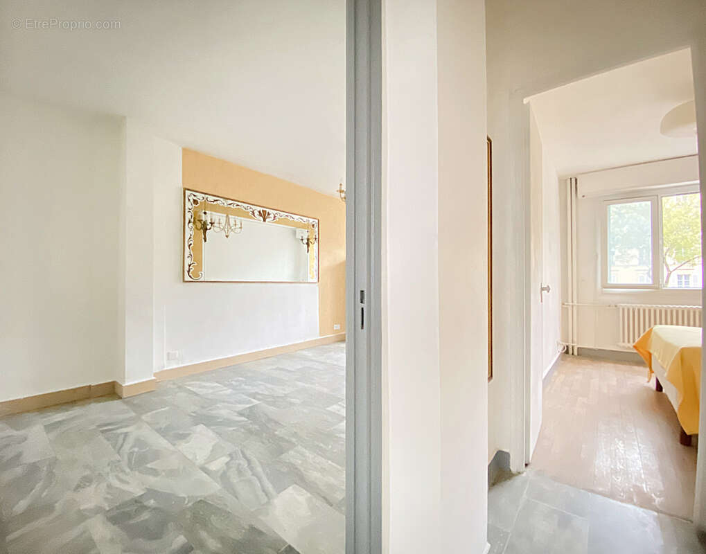 Appartement à PARIS-20E