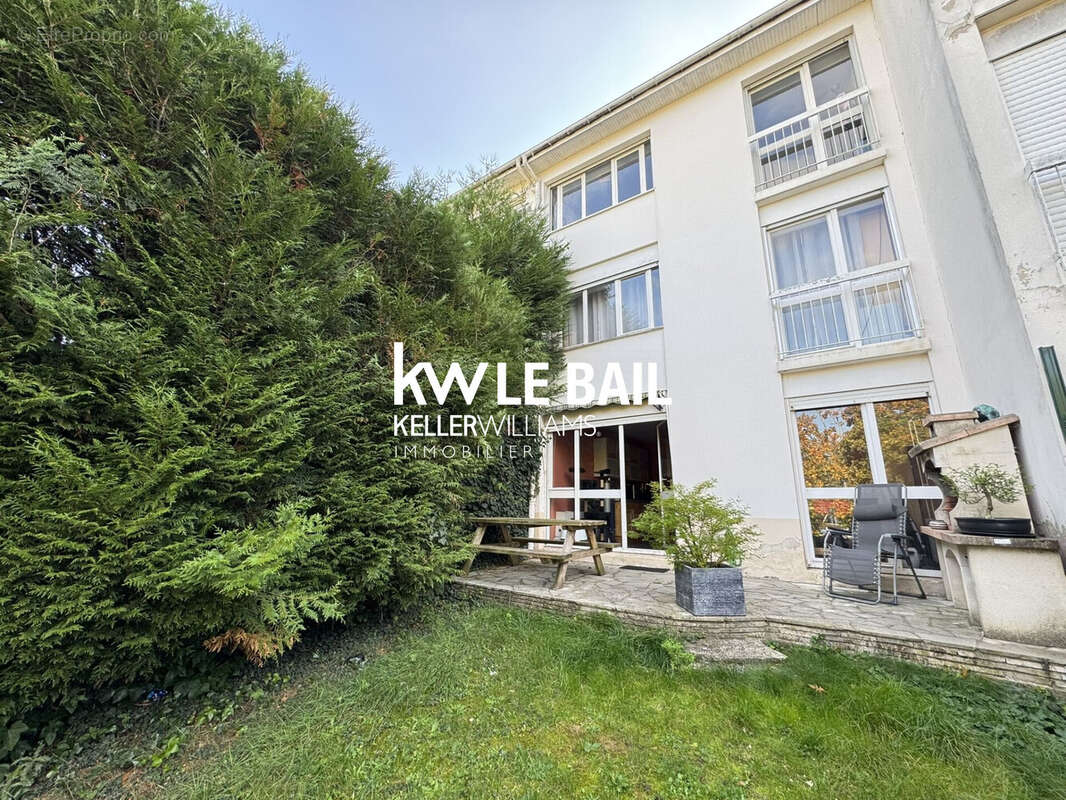 Maison 112 m² à Osny  - photo 6
