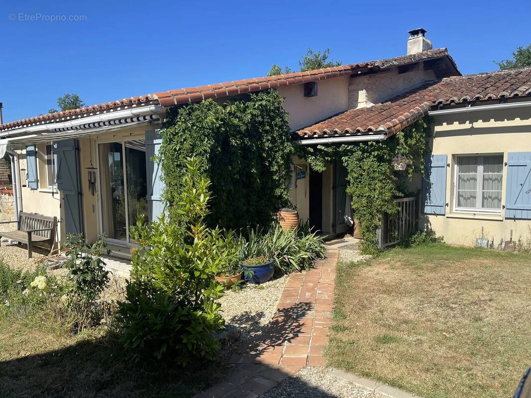 Maison à LE GRAND-MADIEU