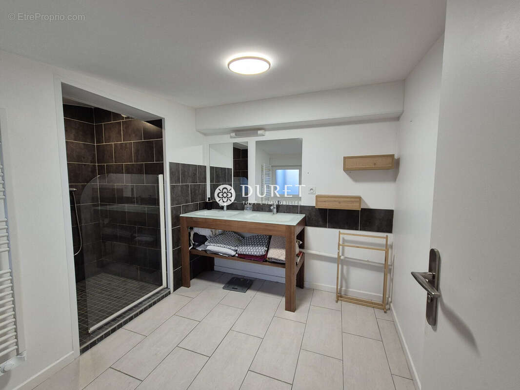 Maison à MONTREVAULT