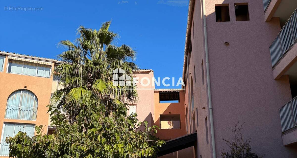 Appartement à LA LONDE-LES-MAURES