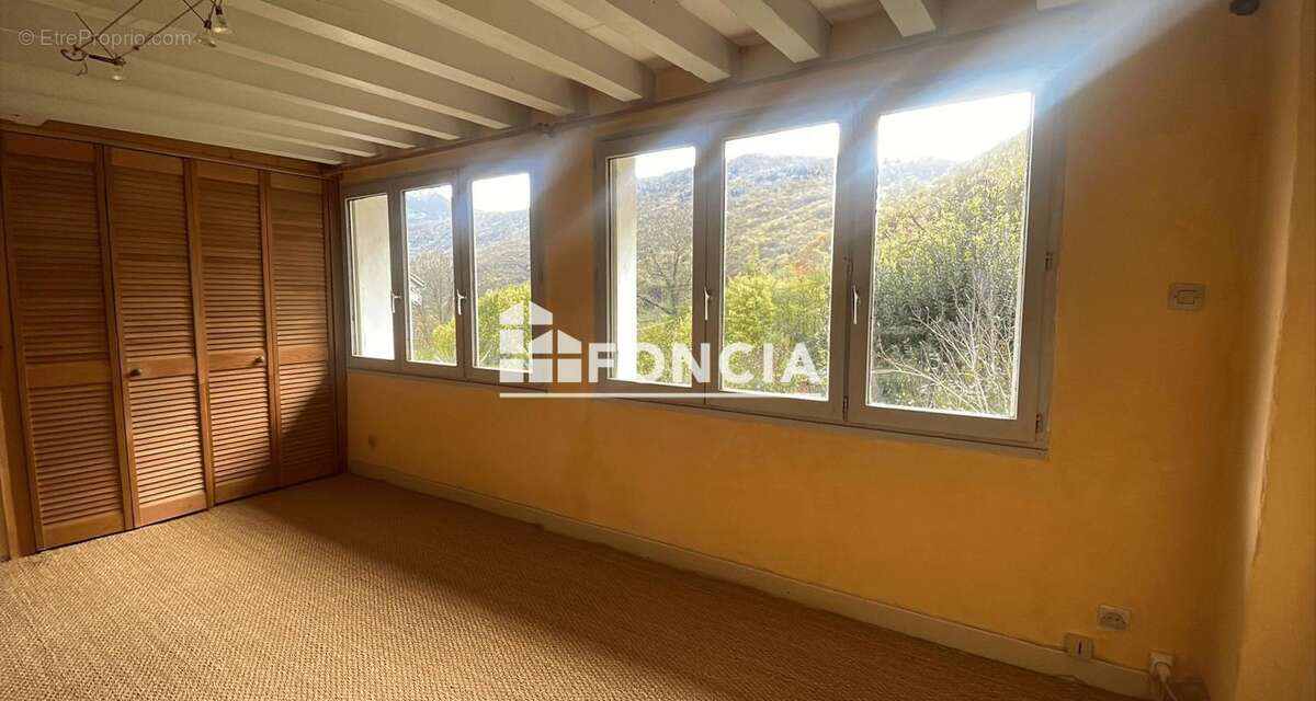 Maison à SAINT-PIERRE-DE-MESAGE