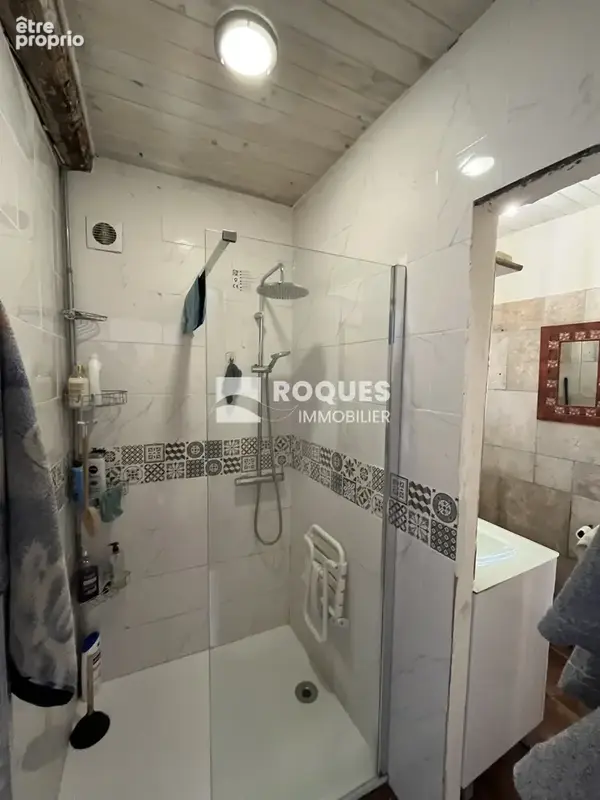 A Vendre, Maison avec cour et garage, ROSIS - photo 13