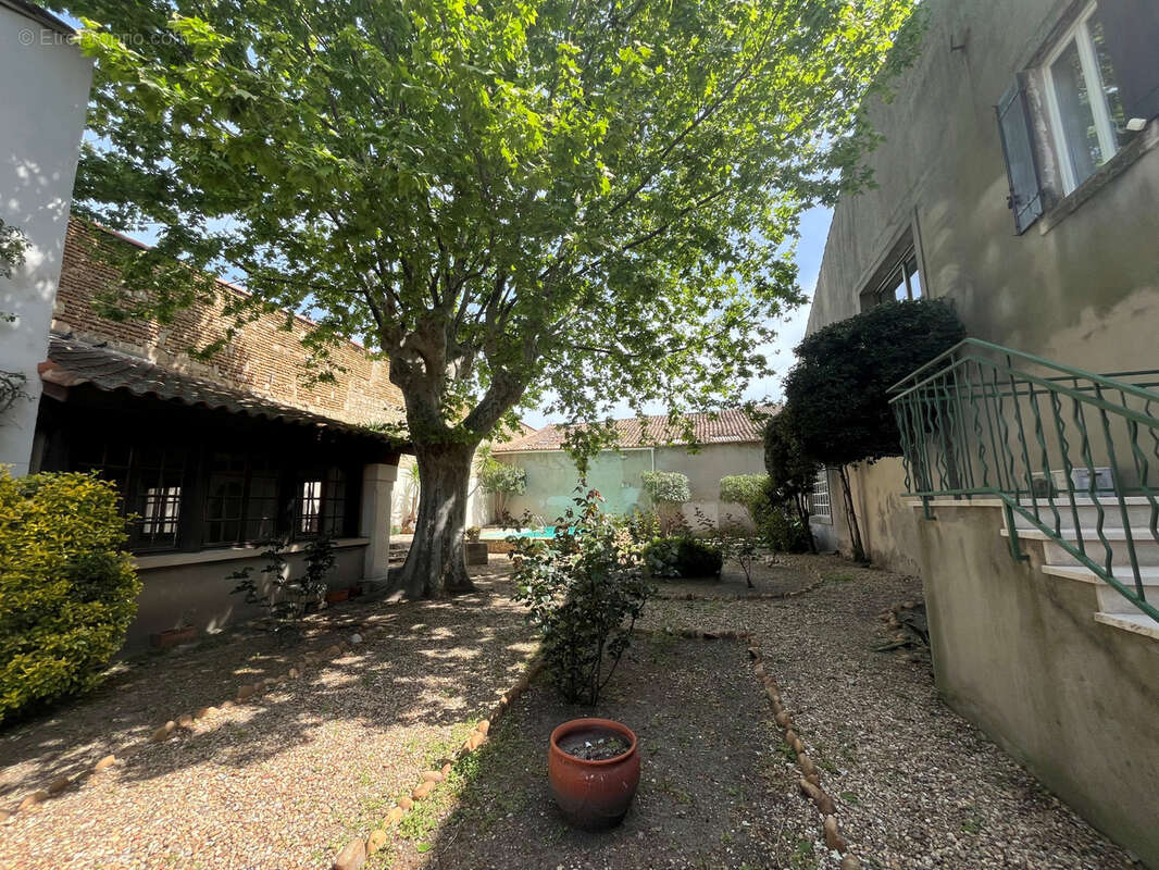 Maison à SAINT-GILLES