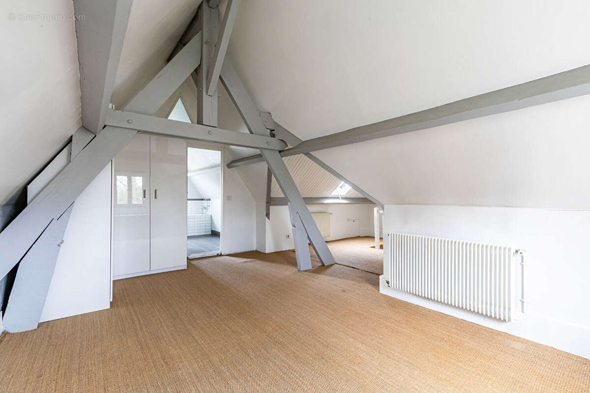 Maison - Maisons-Laffitte - 5 pièces - 3 chambres - photo 5