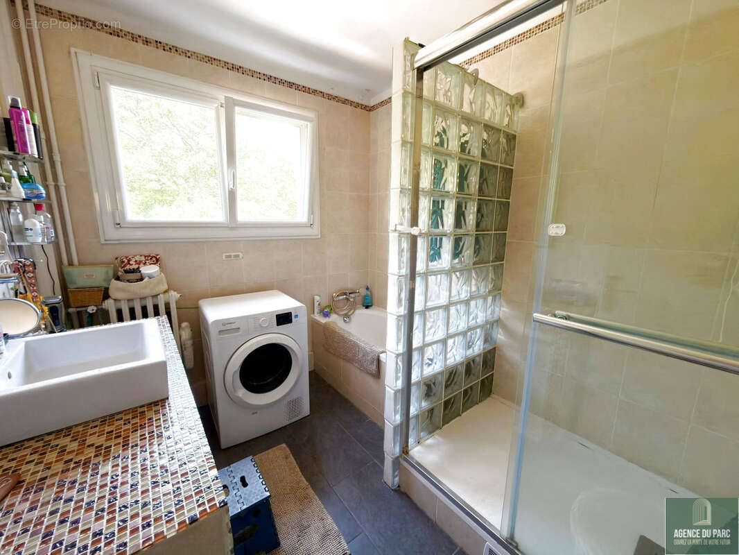 Appartement à VILLE-D'AVRAY