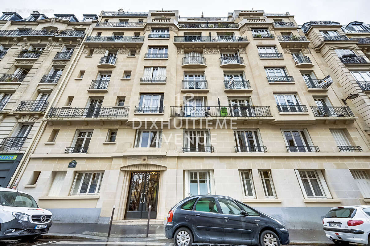 Appartement à PARIS-18E