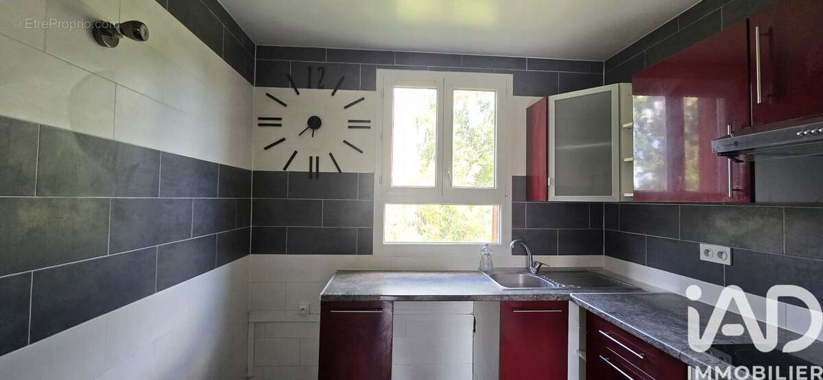 Photo 3 - Appartement à SAINTE-GENEVIEVE-DES-BOIS