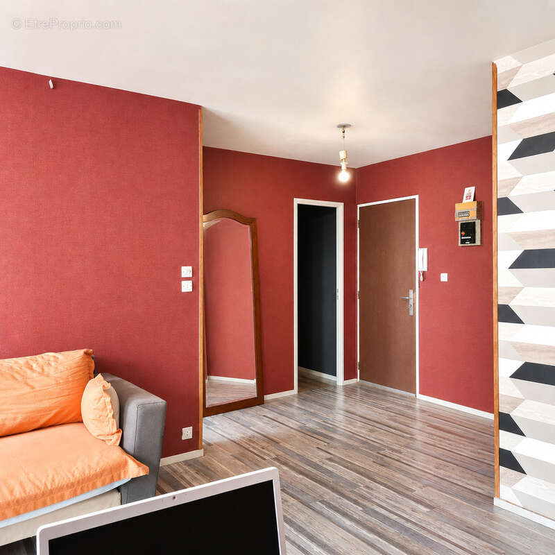 Appartement à acheter 96500 € à Saint-Pierre-Des-Corps (37) - photo 6