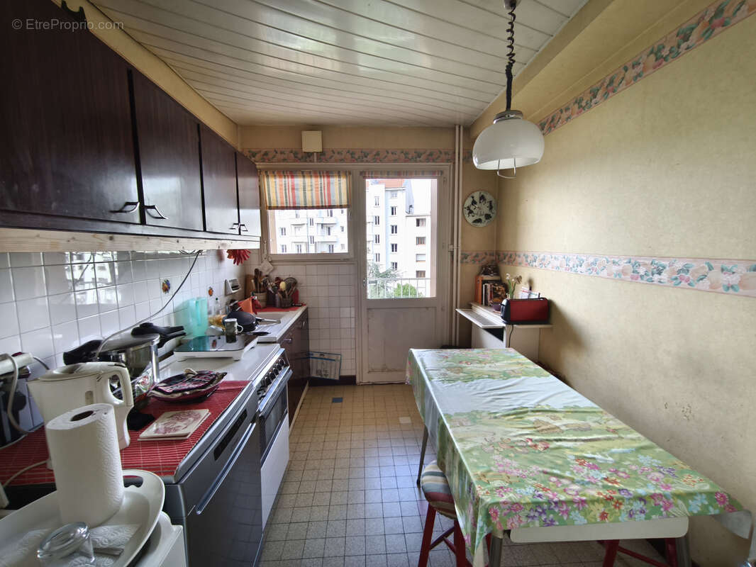 FAURIEL 5P+C, garage. - photo 4