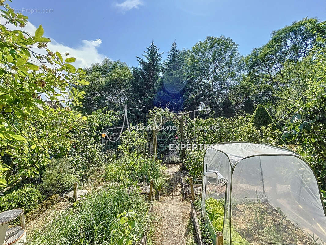 À vendre   Ancien prieuré du XIVe siècle entièrement rénové   Larzac, charme et autonomie - photo 36
