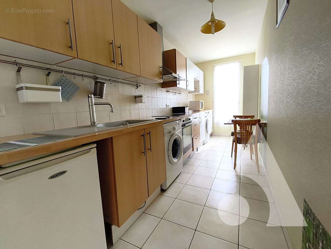 Appartement centre ville - 3 chambres - balcon - parking - photo 3