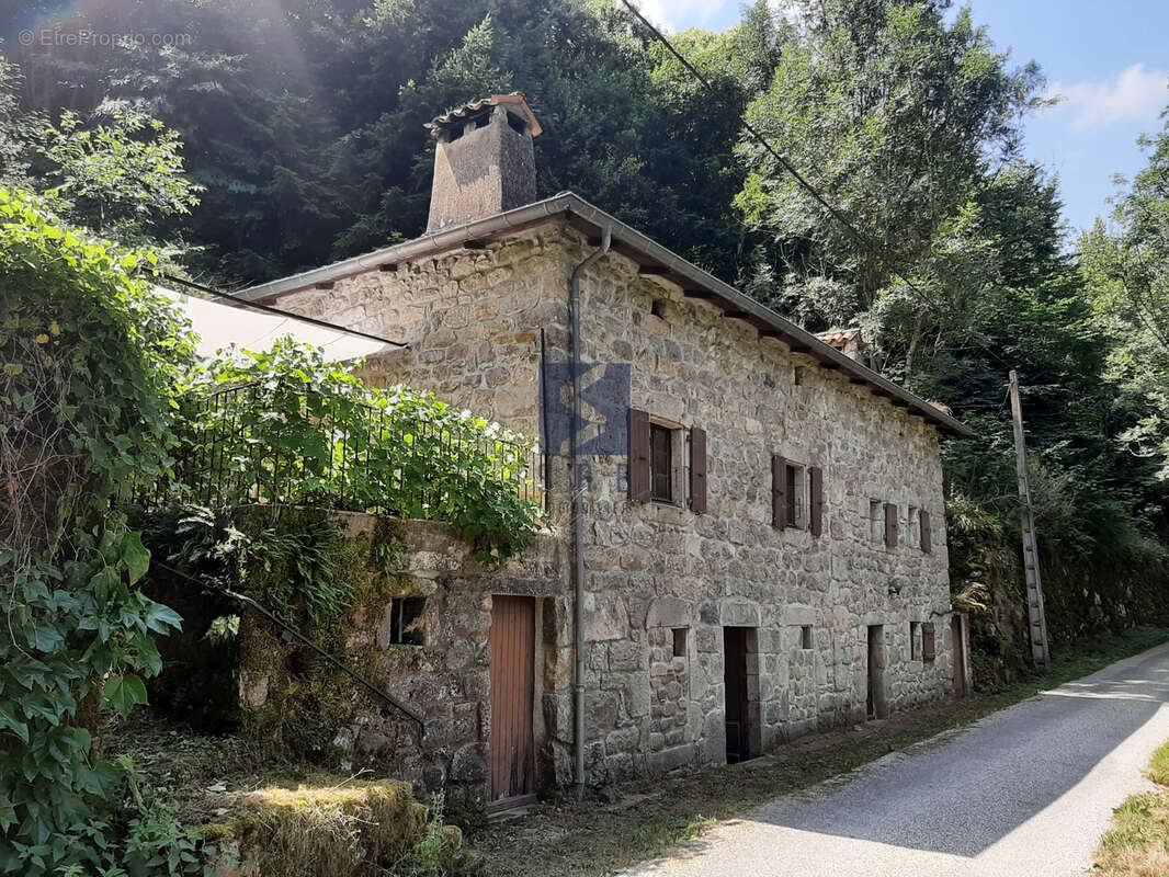 Maison à MARCOLS-LES-EAUX