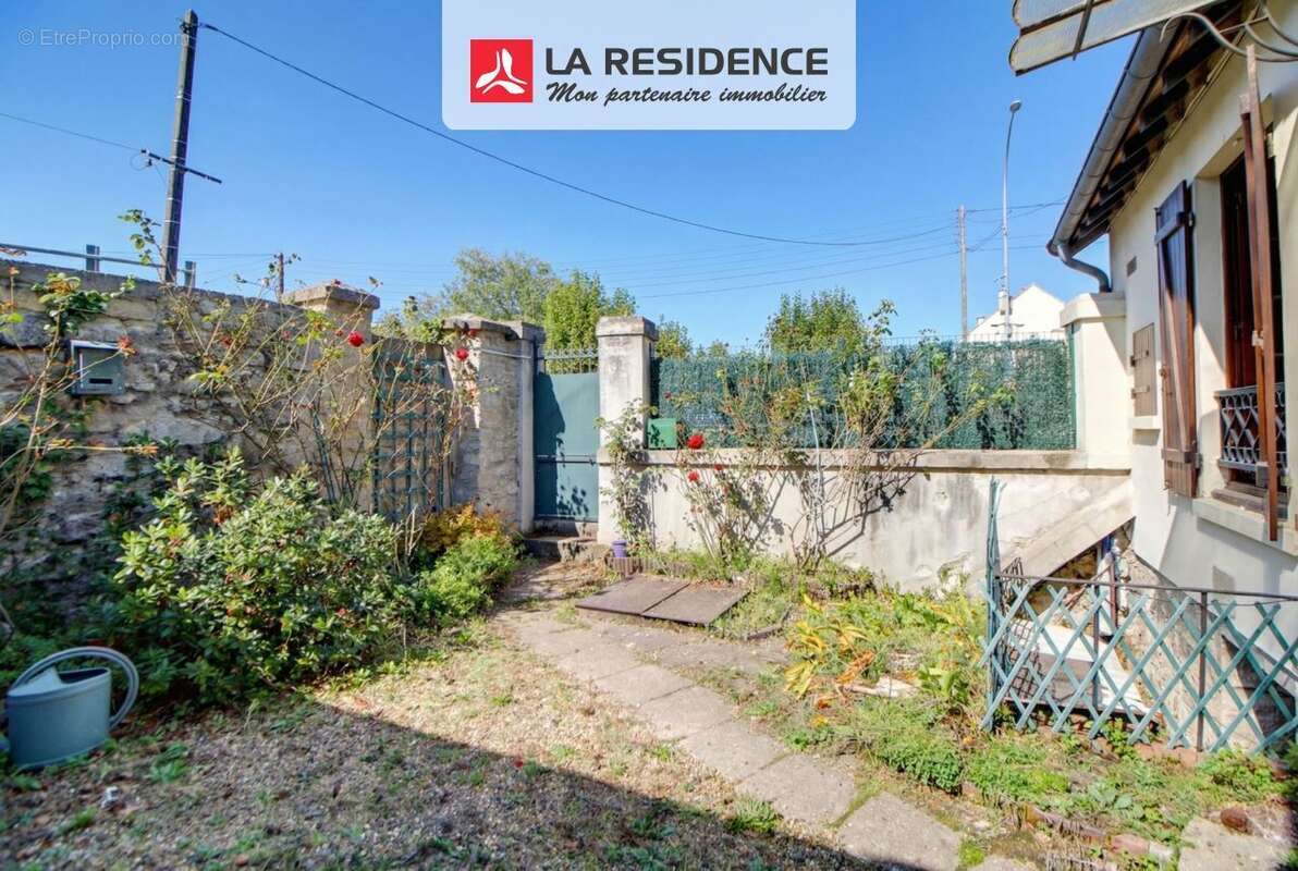 Maison à VERNEUIL-SUR-SEINE