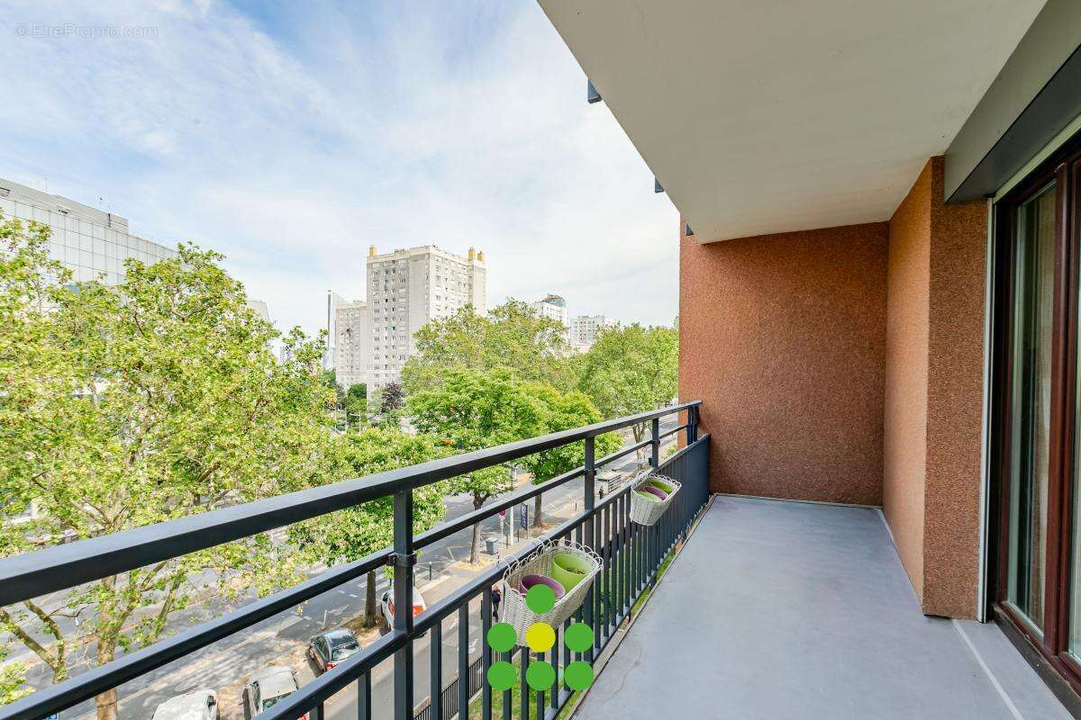 Appartement à NANTERRE