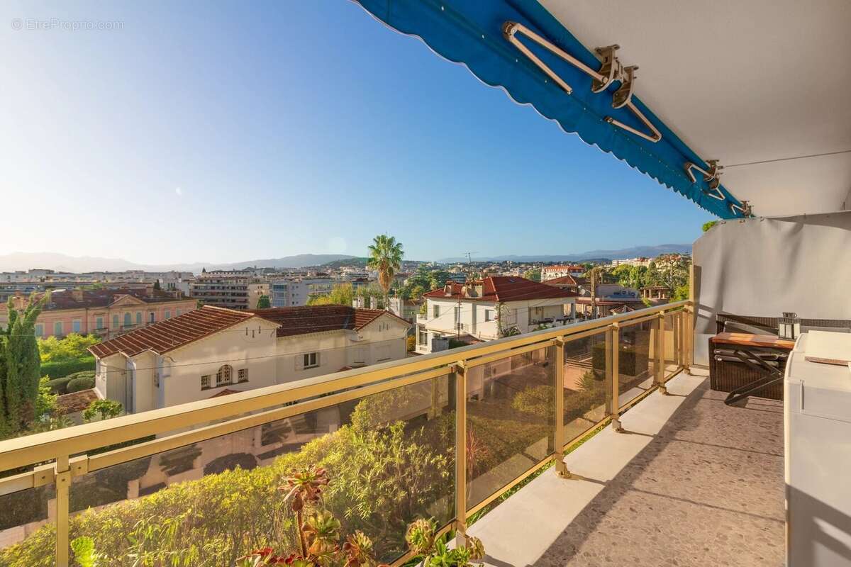 Appartement à CANNES