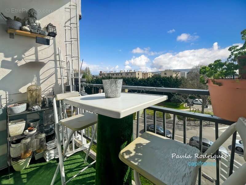 Appartement à LES CLAYES-SOUS-BOIS