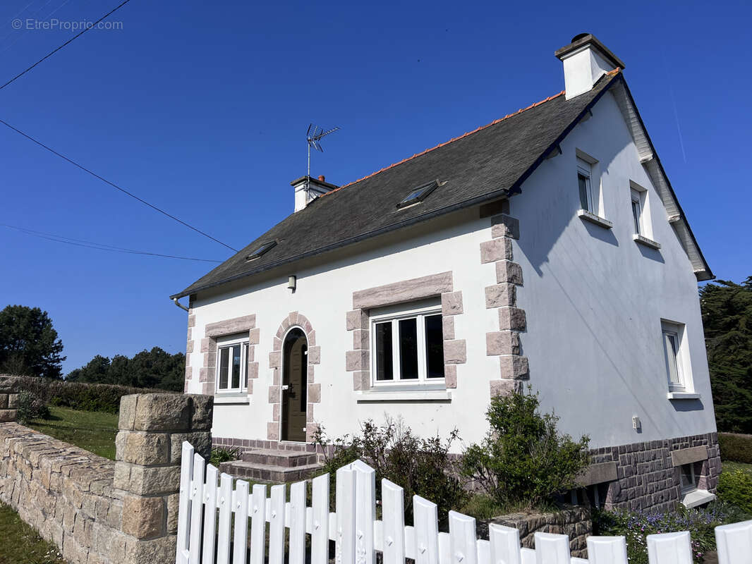 Maison à FREHEL